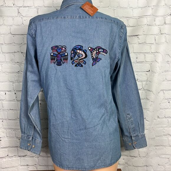 Totem Pole NW Indian Art Embroidered Denim Chambray Top Large Unique - Picture 4 of 6